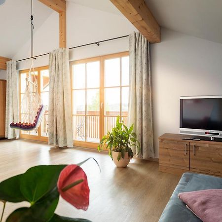 Pension Bernhardhof Otterfing Buitenkant foto