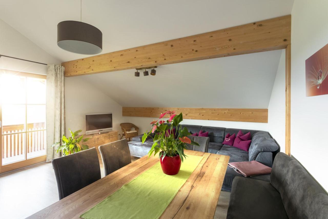 Pension Bernhardhof Otterfing Buitenkant foto
