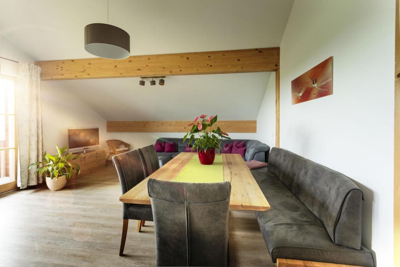 Pension Bernhardhof Otterfing Buitenkant foto
