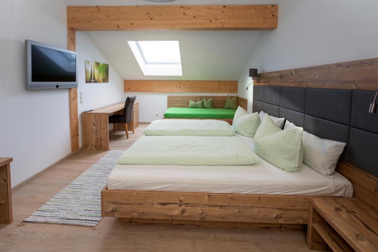 Pension Bernhardhof Otterfing Buitenkant foto