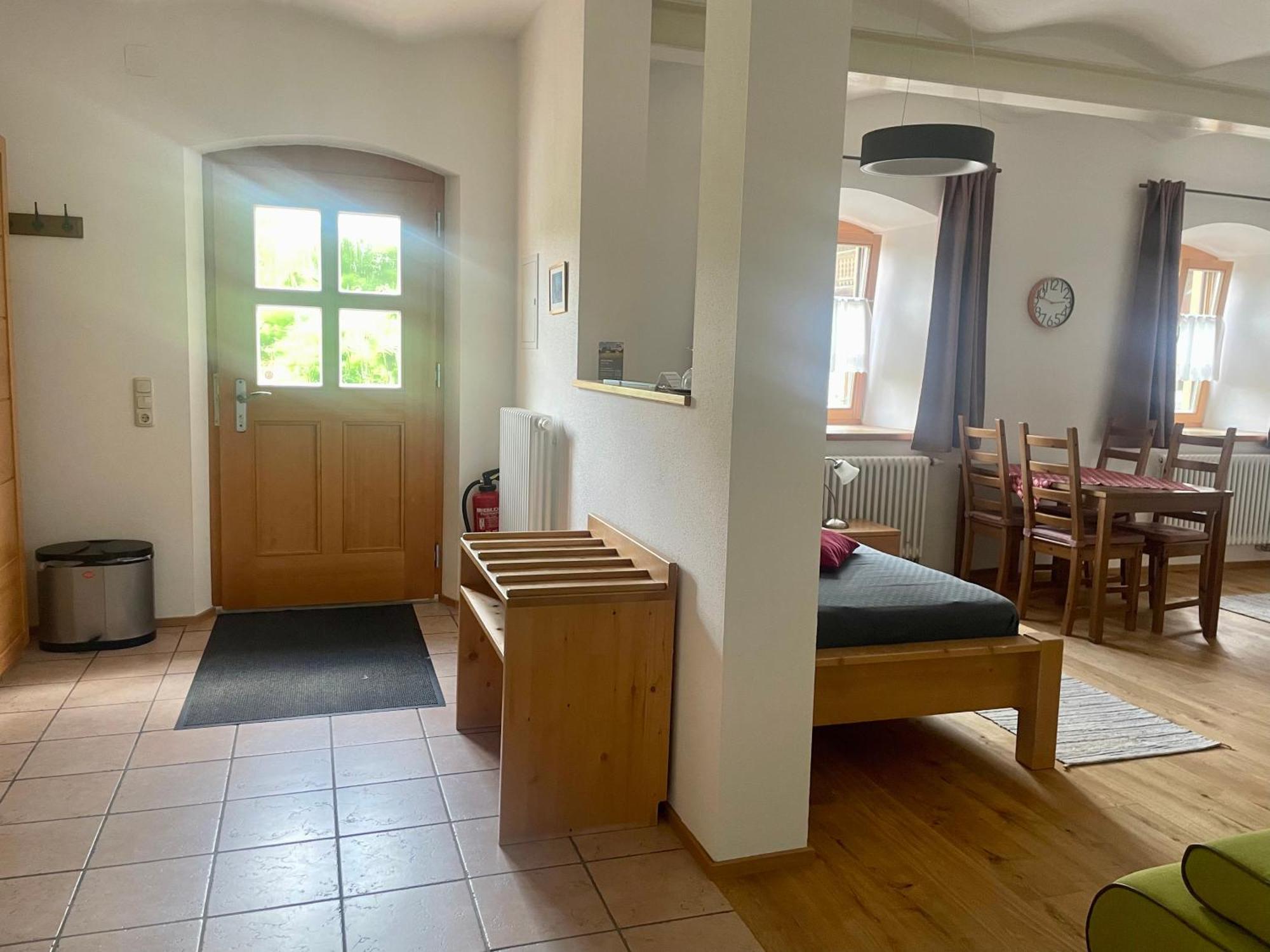 Pension Bernhardhof Otterfing Buitenkant foto